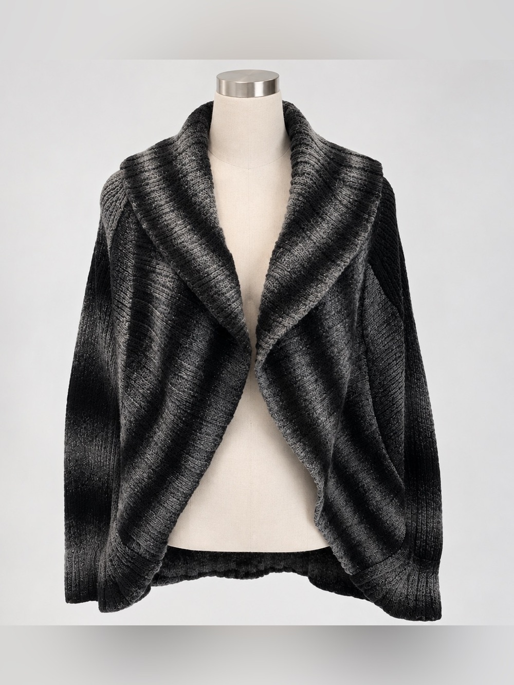 FOREVER 21 Black & Gray Ombré Knit Cardigan size large